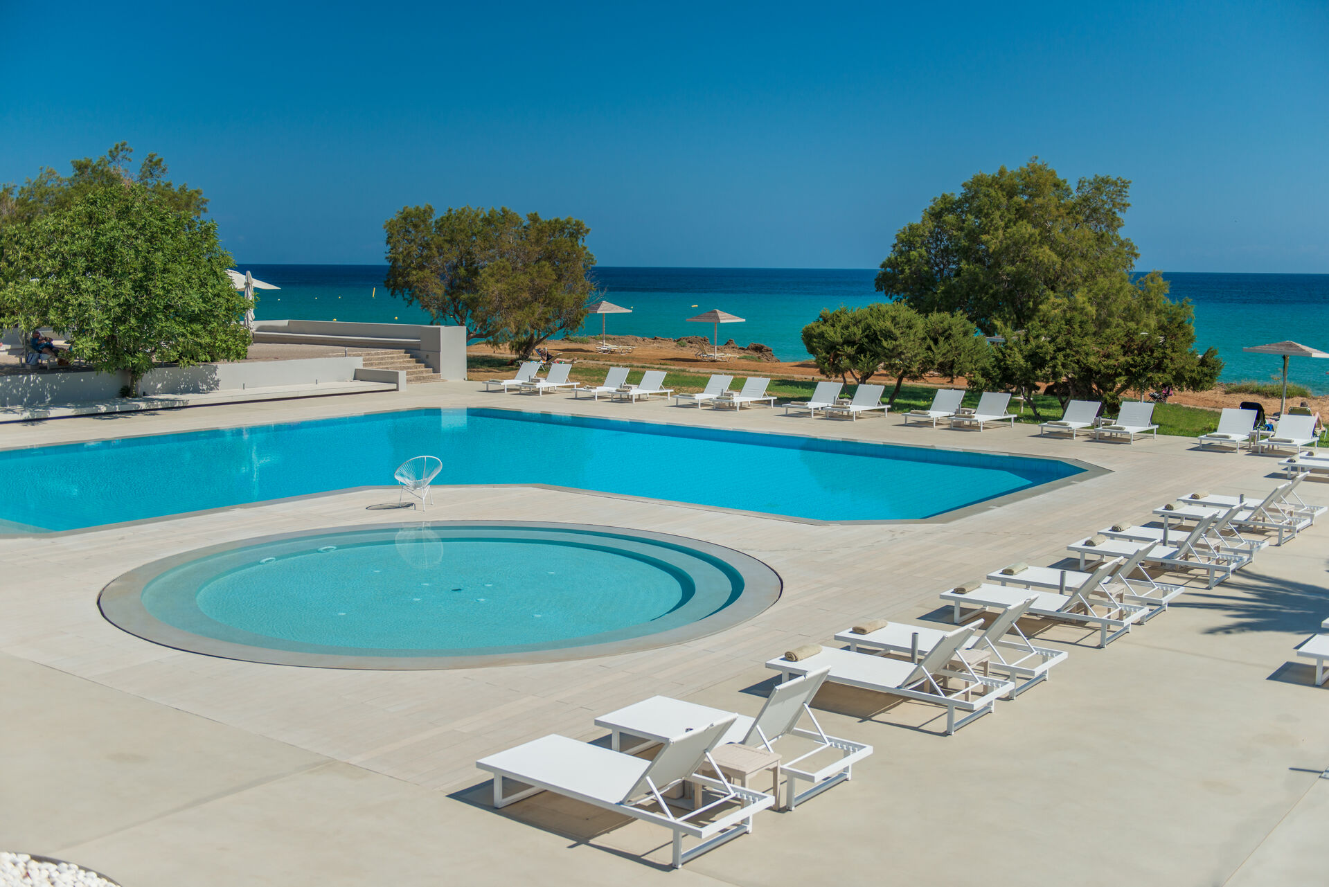 The Bay Hotel + Suites 6