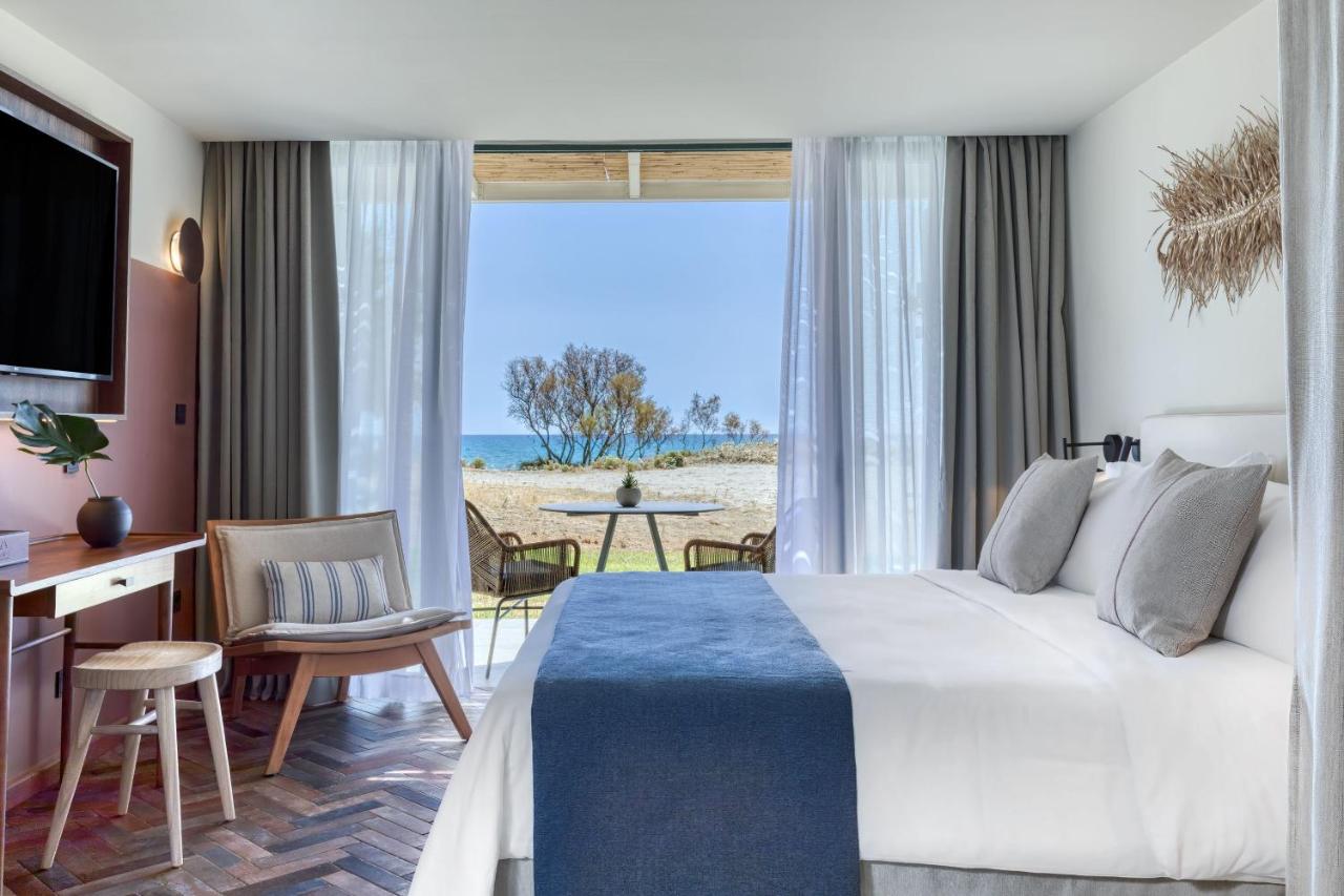 Domes Aulus Zante, Autograph Collection 18