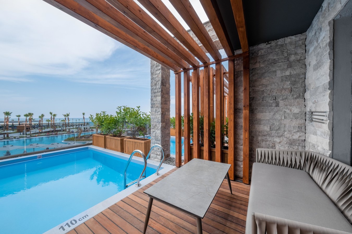 Lago Hotel 16