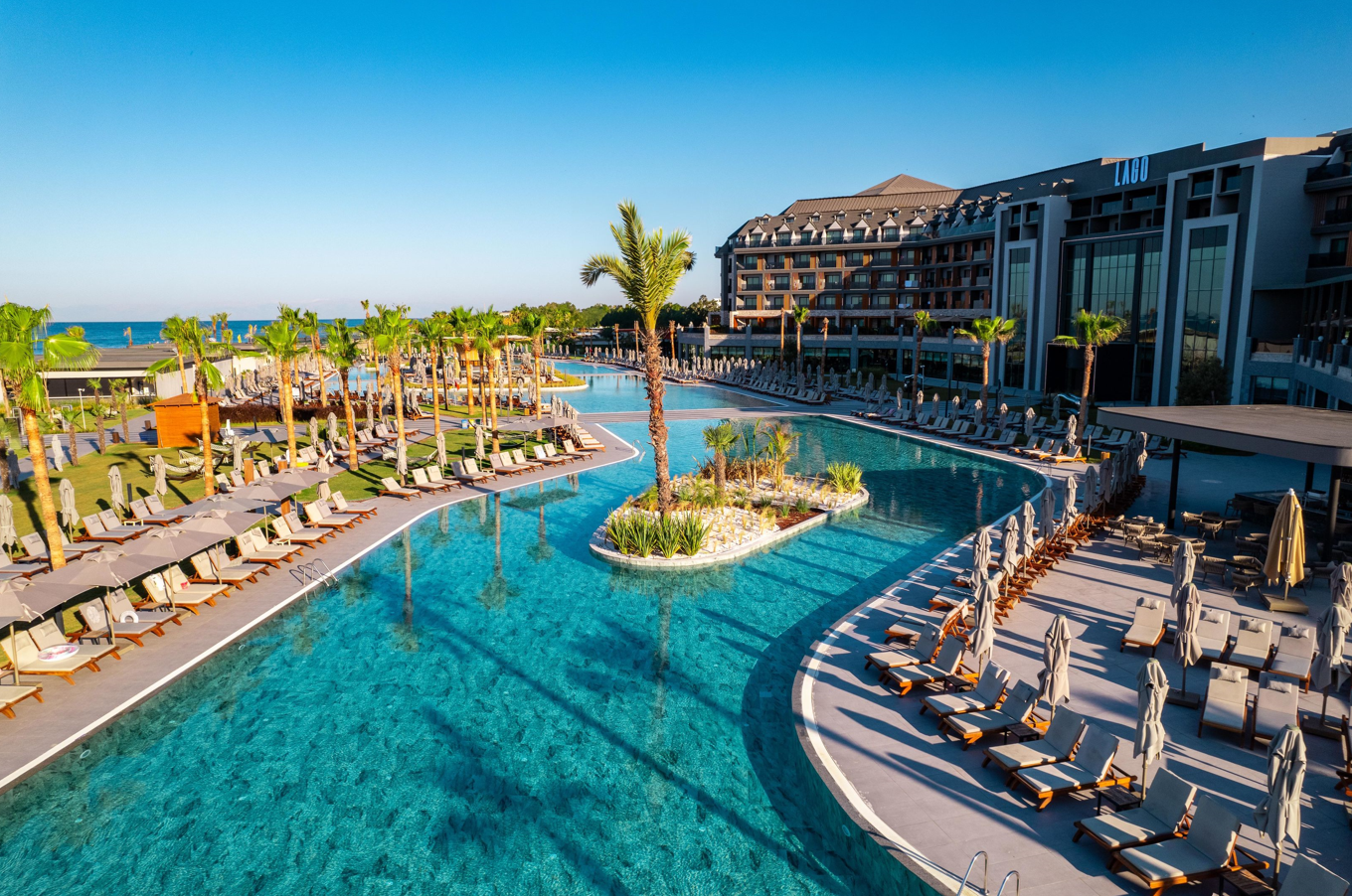 Lago Hotel 21