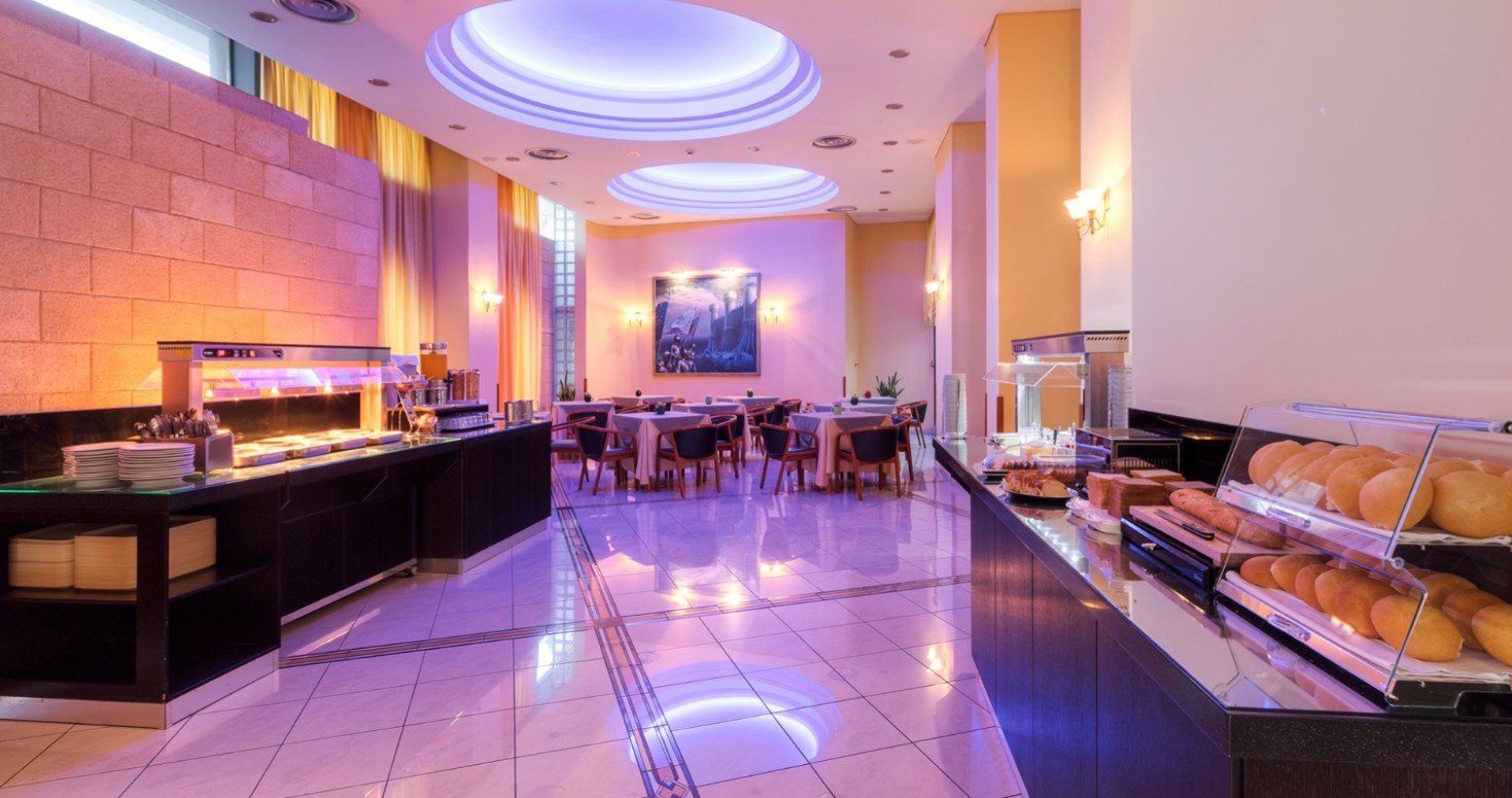 Alexandra Beach Hotel 5