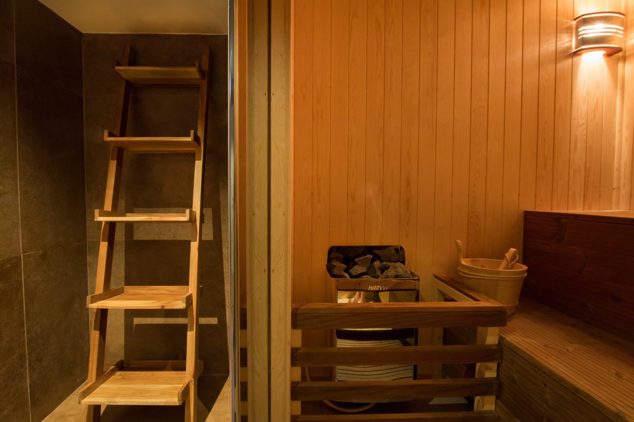 Parasol Luxury Hotel & Suites  15