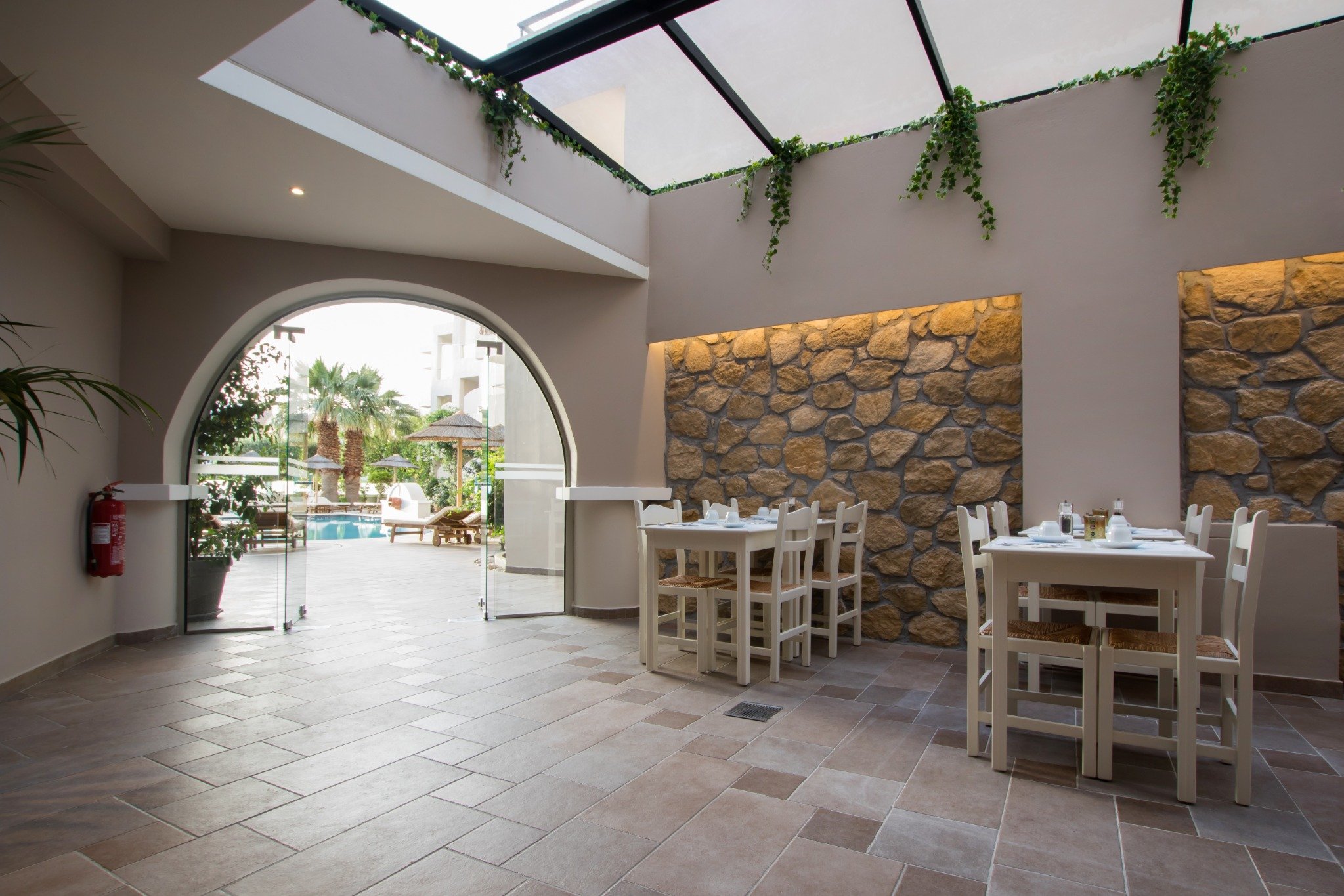 Parasol Luxury Hotel & Suites  25