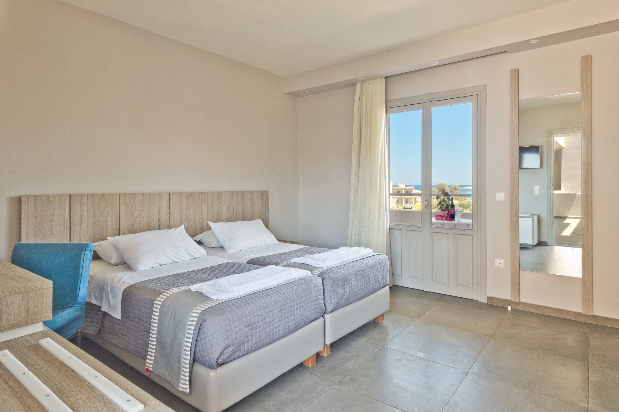 Parasol Luxury Hotel & Suites  24