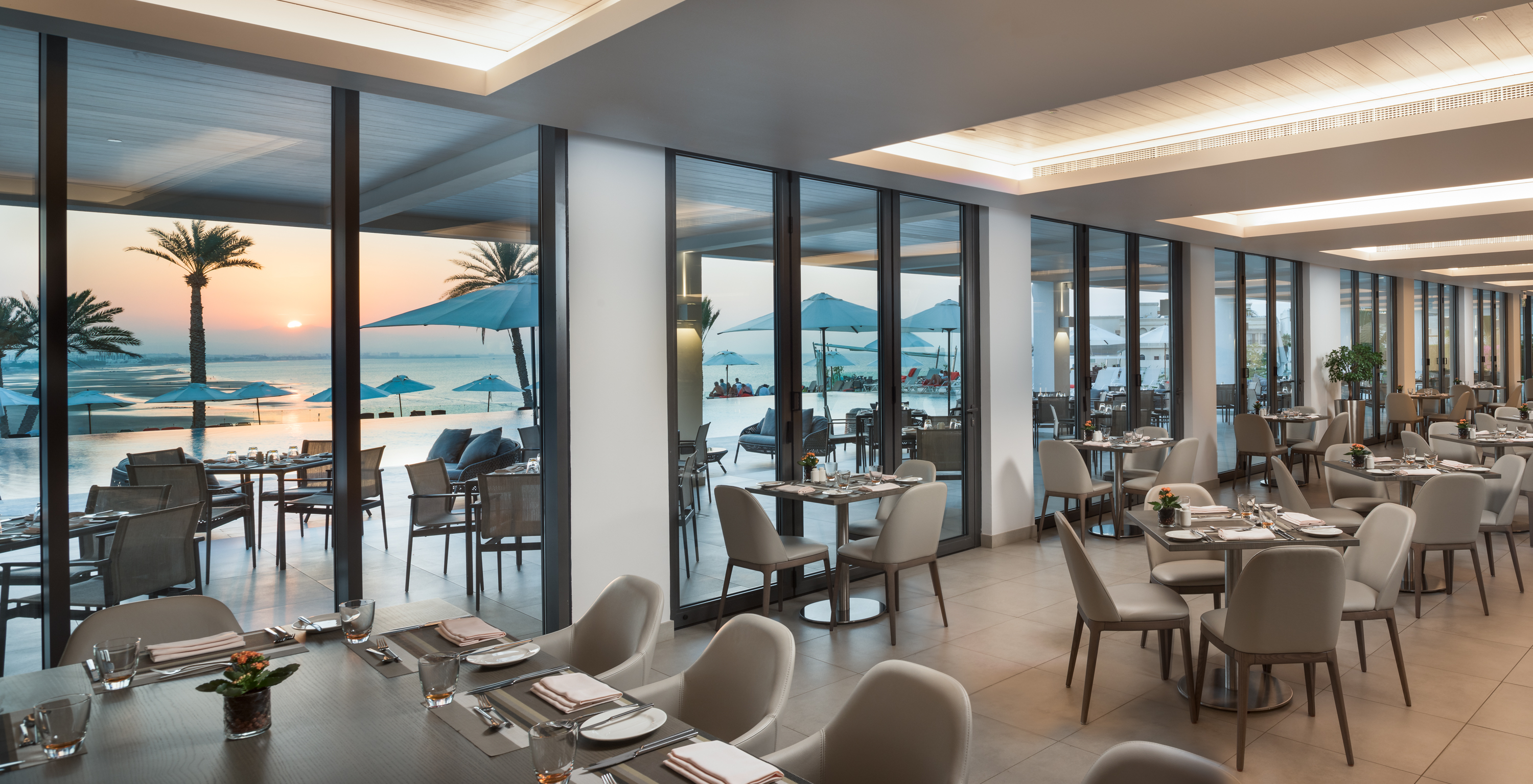 Crowne Plaza Muscat 4