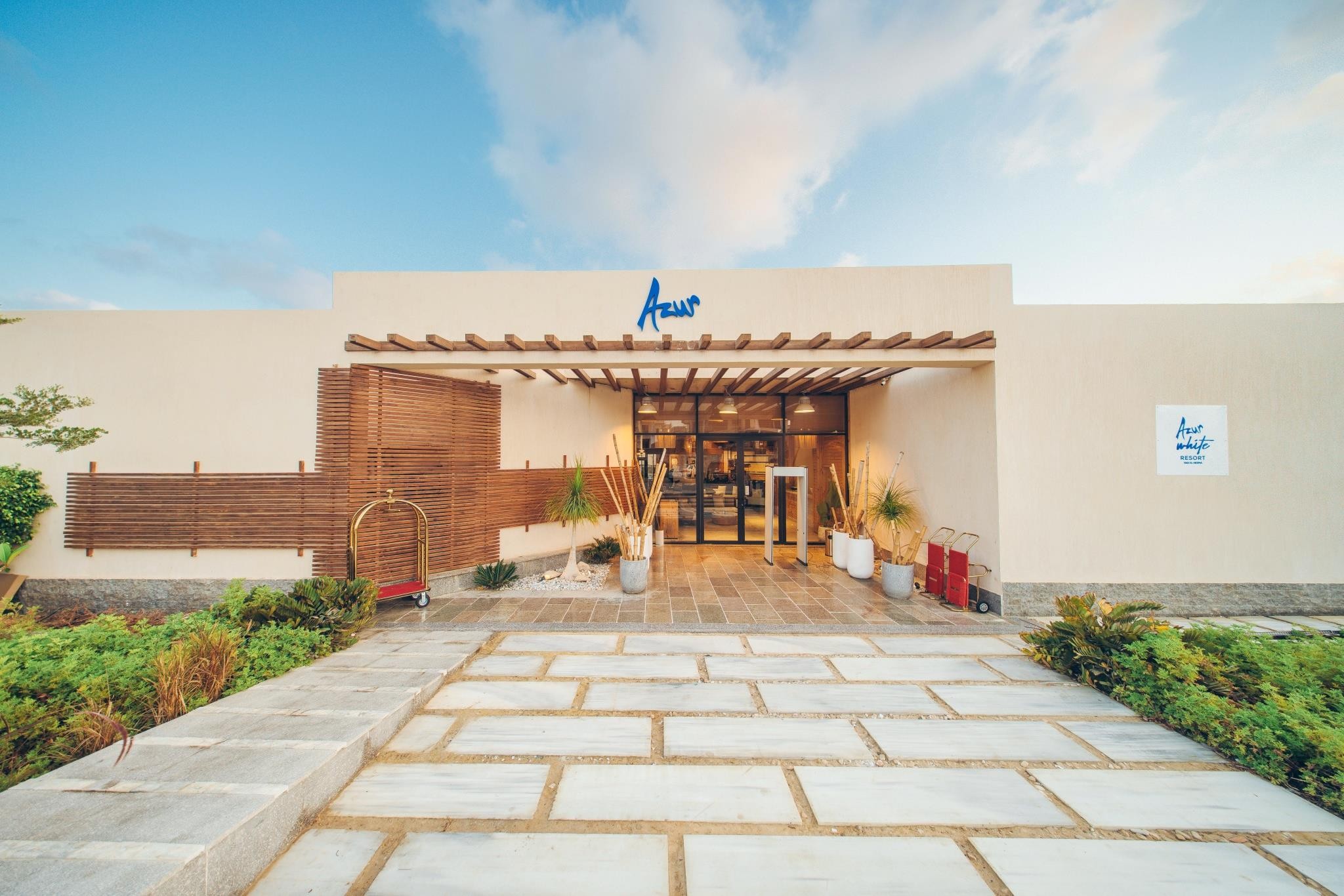 Azur White Resort 5