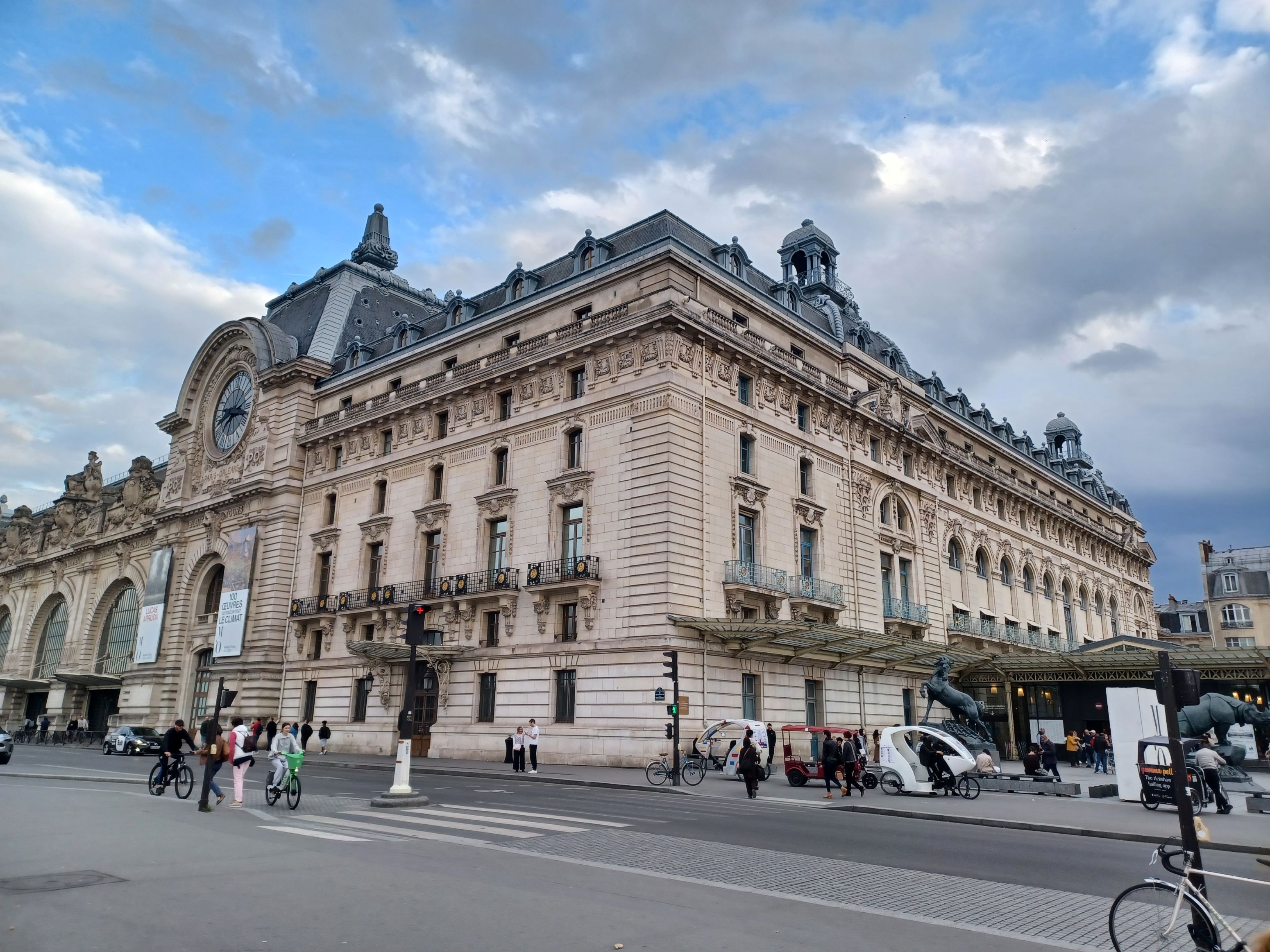 Potulky Parížom - let 32